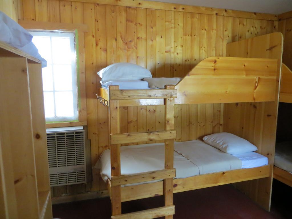 HI Rampart Creek - Hostel Saskatchewan River Crossing Kamer foto